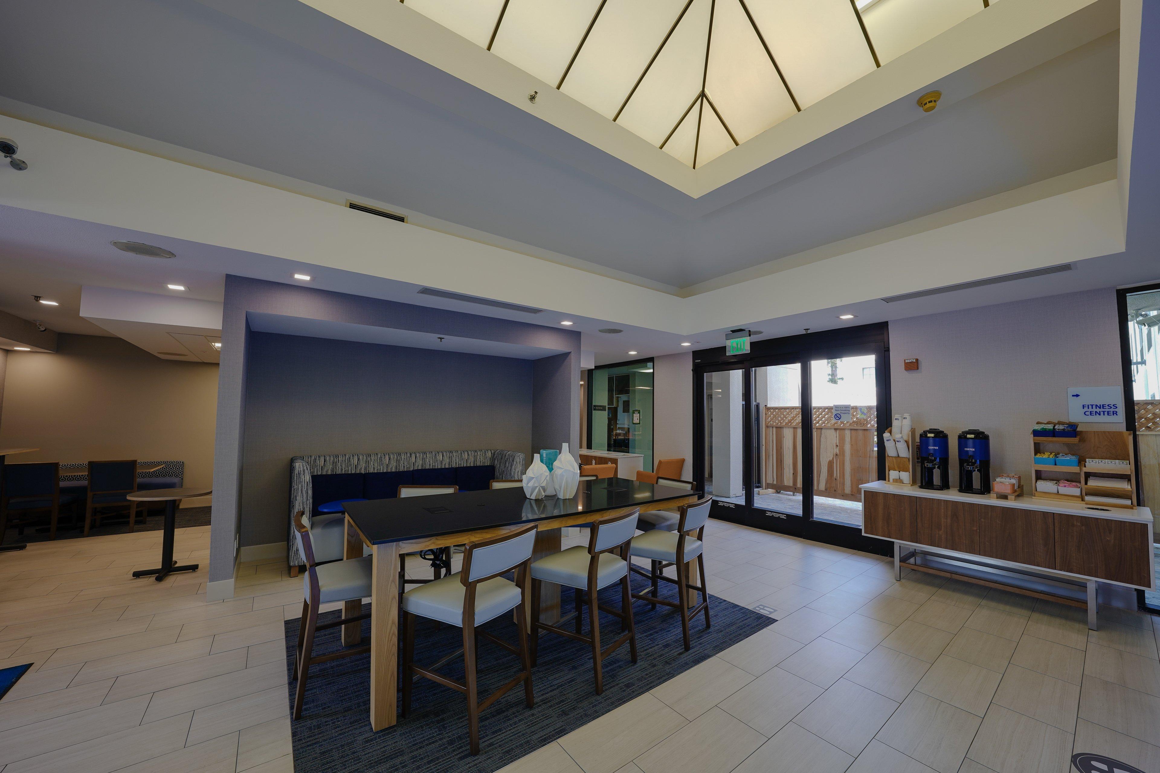Holiday Inn Express Hotel&Suites Santa Clara - Silicon Valley, an IHG Hotel Exterior foto