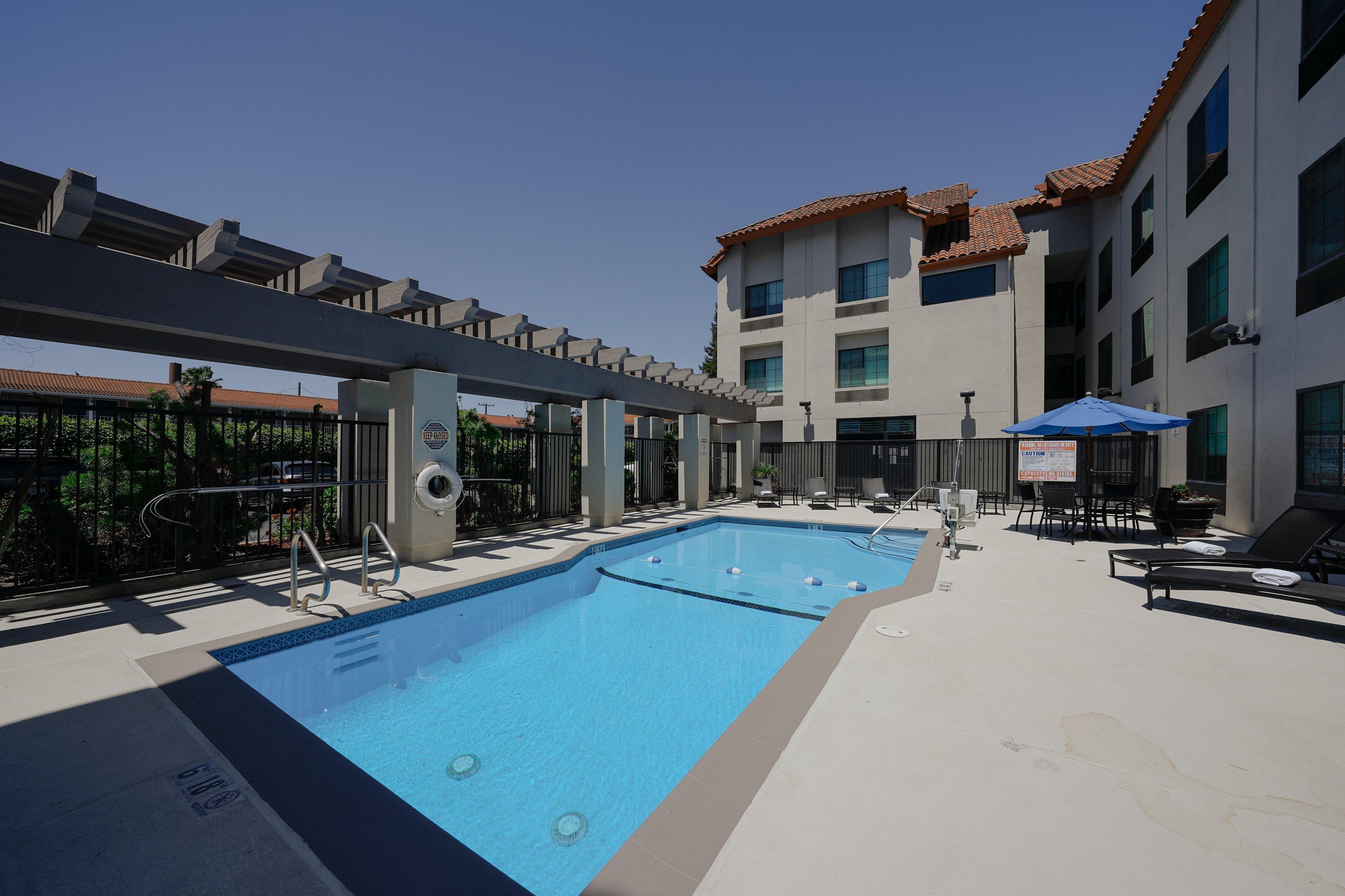 Holiday Inn Express Hotel&Suites Santa Clara - Silicon Valley, an IHG Hotel Exterior foto